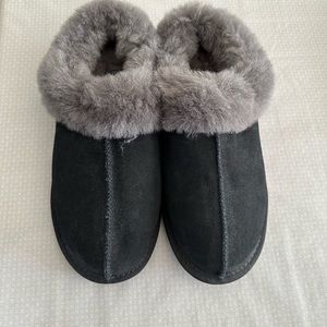 Womens UGG Slippers